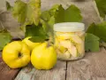 Skutki uboczne pigwy: Pestki, cukier, leki. Jak jeść bezpiecznie?