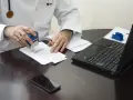Co bada lekarz na prawo jazdy? Przygotuj się i zdaj bez obaw!