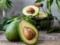 Alergia na awokado: Czy superfood może szkodzić? Objawy i rady