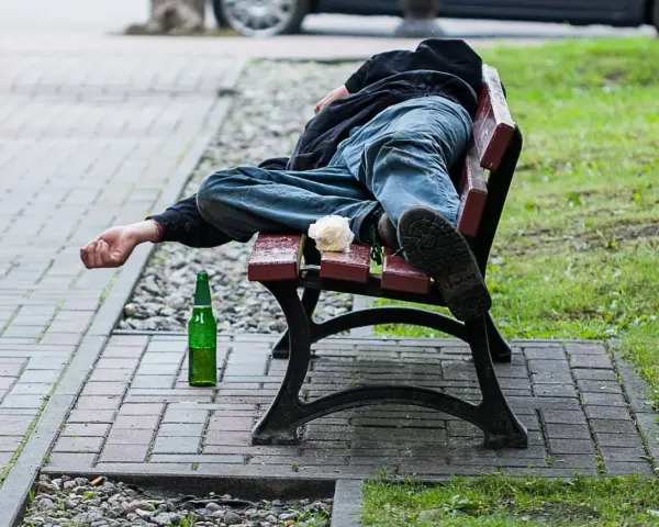 Alkoholowy Zespół Abstynencyjny: Poznaj objawy i ratuj życie