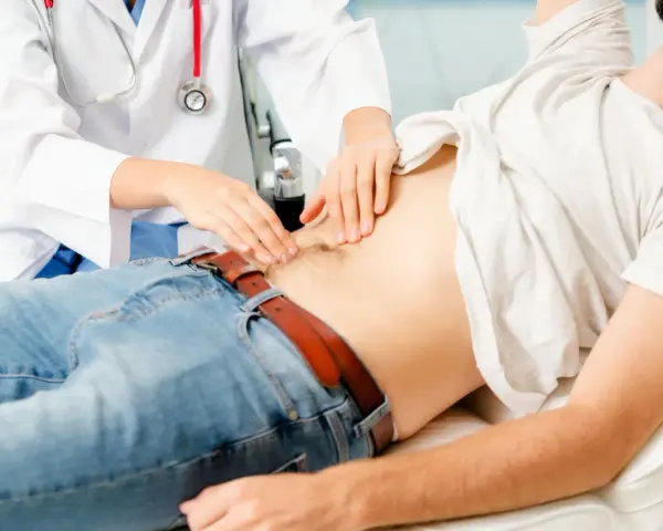 Chora wątroba: Do jakiego lekarza? Hepatolog, gastrolog, zakaźnik