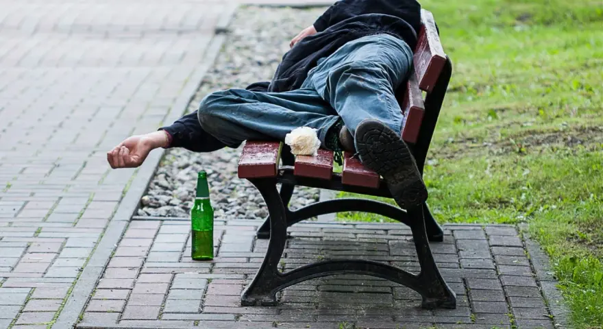 Alkoholowy Zespół Abstynencyjny: Poznaj objawy i ratuj życie