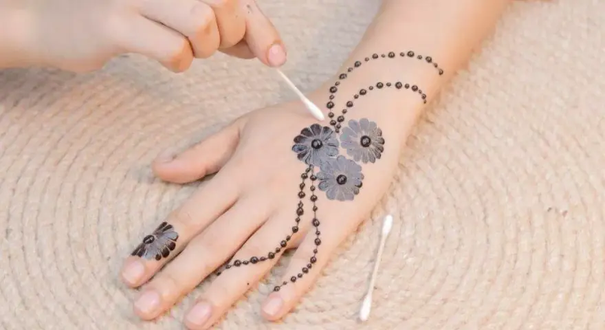 Henna uczula? Prawda o PPD, objawach i bezpiecznej koloryzacji