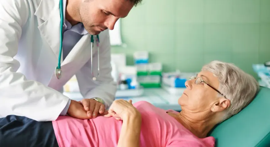 Problemy z wypróżnianiem: Gastrolog czy proktolog? Kiedy pilnie?